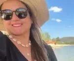 Empresária morre após ser atingida na cabeça por coqueiro