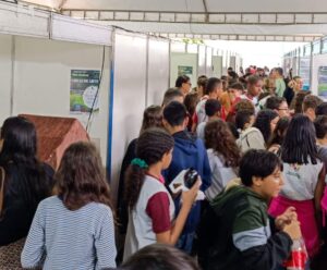 Sucesso! Feira do Meio Ambiente tem centenas de visitantes em Anchieta Feira do Meio Ambiente