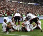 Flamengo atropela Vasco na maior goleada da história sobre o rival