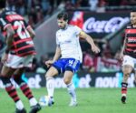 Flamengo derrota o Cruzeiro e mantém a liderança do Brasileirão