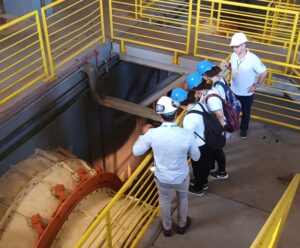 Estudantes visitam Pequena Central Hidrelétrica da BRK em Cachoeiro Visita PCH Ifes Cachoeiro (2)