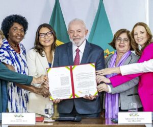 Lula defende criar um ‘estatuto do bom comportamento para o homem’ Lula Estatudo comportamento homem