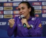 Marta repensa aposentadoria após anuncio de Copa do Mundo no Brasil