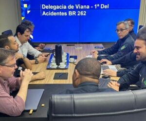 Reunião visa implementar ações para reduzir acidentes na BR-262 Reunião sobre a BR-262