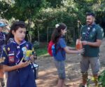 Escoteiros plantam árvores na Fazenda da Santa Casa Cachoeiro