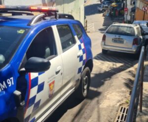 Vendedor é detido pela GCM com carro roubado no ES carro roubado