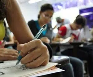 Concurso público da Prefeitura de Piúma tem salário que ultrapassa R$ 4 mil Concurso público em Kennedy