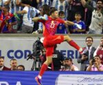 Messi falha, Martínez brilha e Argentina bate Equador nos pênaltis
