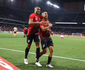 Athletico-PR vence Red Bull Bragantino e abre vantagem na Copa do Brasil Athletico-PR e Red Bull Bragantino