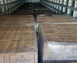PRF flagra 1.860 caixas de conhaque sem nota fiscal no Espírito Santo