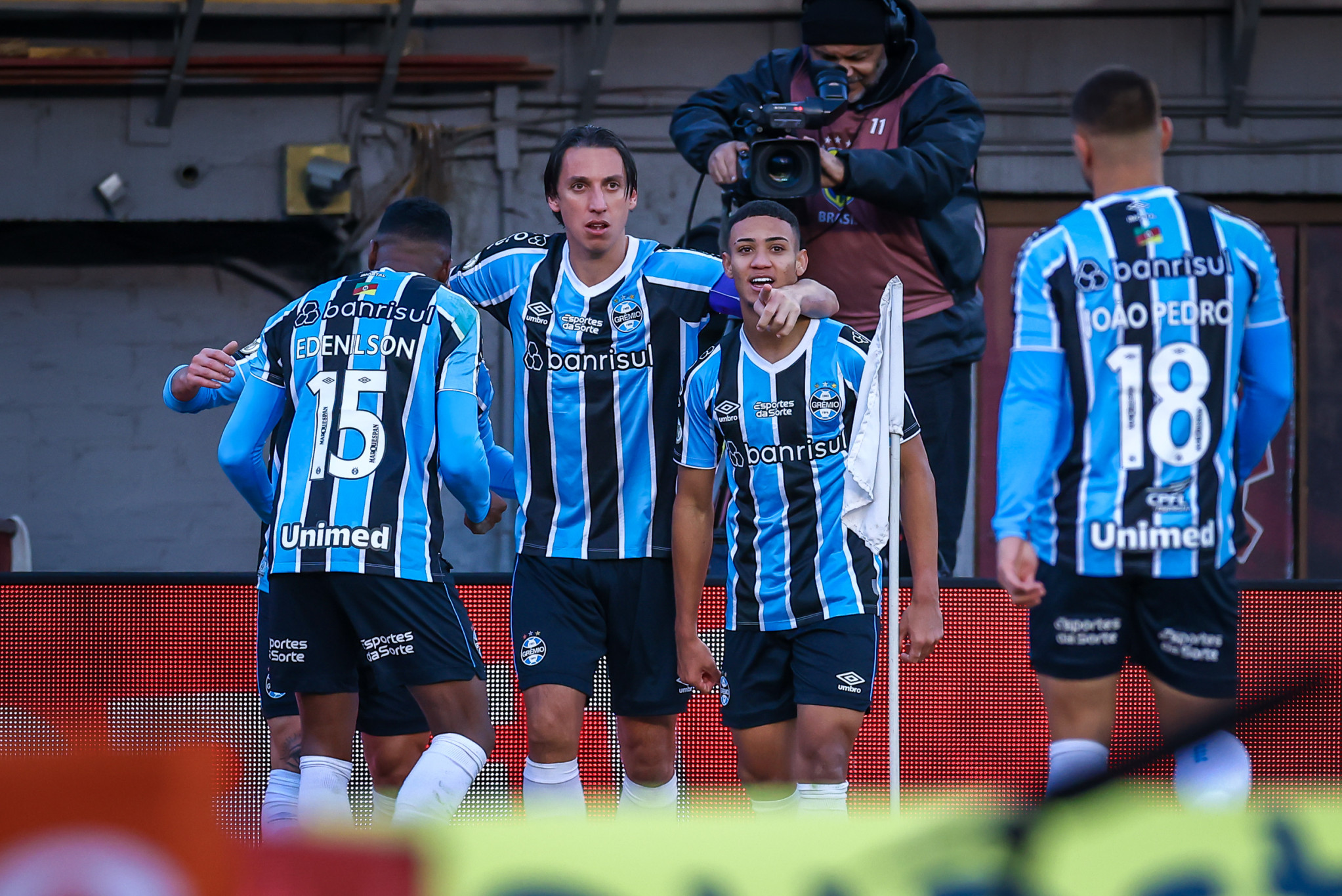 Grêmio Vence E Afunda Fluminense Na Lanterna Do Brasileirão Aqui Notícias