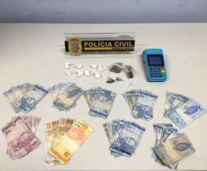 Polícia Civil apreende drogas e cumpre mandados de prisão em Guaçuí Drogas em Guaçuí