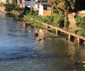 Urgente: corpo é encontrado boiando no rio Itapemirim corpo no rio Itapemirim