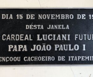Você sabia? Cachoeiro já recebeu visita e bençãos de um Papa Papa que visitou Cachoeiro