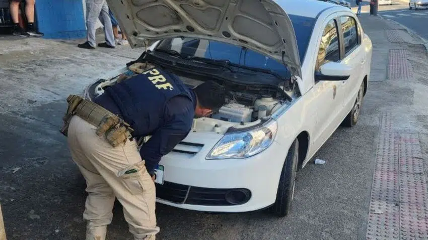 veículo com placa adulterada no ES