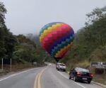 Balão faz pouso de segurança às margens da BR-262, em Domingos Martins