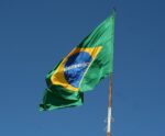 Individualistas na Suécia, devotos no Brasil