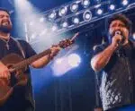 Os Menotti voltam ao ES: show de 20 anos traz hits e momentos da carreira
