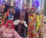 Palhaços recebem bênção em missa durante festival de circo