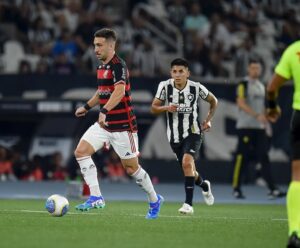 Botafogo domina o Flamengo, goleia o rival e reassume a ponta do Brasileiro Flamengo e Botafogo 1