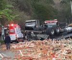 Morre motorista de caminhão que tombou na “Curva da Morte”, em Cachoeiro