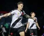 Vasco busca a virada no fim e vence o Athletico-PR em prévia da Copa do Brasil