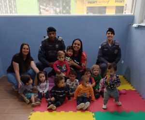 Dia do Soldado: policiais militares visitam escola em Mimoso do Sul Dia do soldado