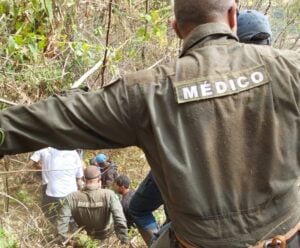 Mulher é resgatada de helicóptero após acidente grave em Afonso Cláudio acidente em Afonso Cláudio