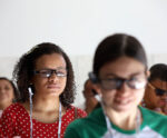 Estado entrega dispositivos de leitura ao Instituto Luiz Braille ES