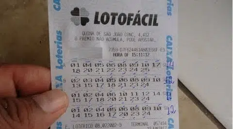 bilhete ilustrando o resultado da lotofácil 3307
