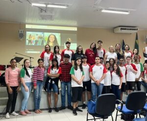 Astrônoma da UFRJ conversa com alunos de Cachoeiro de Itapemirim Cachoeiro