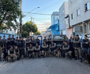 Arma e drogas apreendidas pela K9