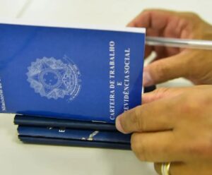 IBGE: desemprego cai para 6,6% no trimestre encerrado em agosto