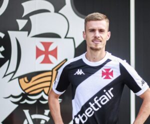 Payet e Coutinho ganham concorrência: Vasco contrata meia suíço Maxime Dominguez