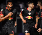 Red Bull Bragantino vence o Bahia com gol nos acréscimos e mantém tabu