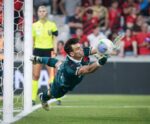 Vasco elimina Athletico-PR nos pênaltis e está na semifinal da Copa do Brasil