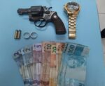 Homens são presos com revólver em Dores do Rio Preto