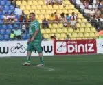VÍDEO | Pai de Richarlison marca golaço em jogo de Ronaldinho Gaúcho no ES