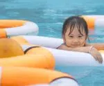 O que fazer em casos de afogamento infantil? Confira dicas
