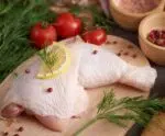 Tragédia no RS impacta produção de carne de frango no Brasil