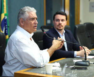 “Os capixabas não se conhecem,” diz professor João Gualberto na Ales