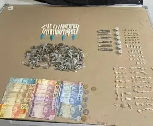 Operação ‘Eucyon’: drogas são apreendidas com ajuda de cães no ES Drogas apreendidas com ajuda de cães em Vitória