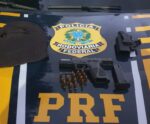 Passageiro tenta fugir, mas é detido com arma na BR-101, em Mimoso