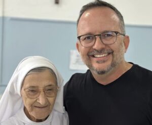 Figura querida em Cachoeiro, Irmã Otília completa 91 anos