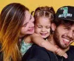 Virginia Fonseca posta ensaio fofo no aniversário de 2 anos de Maria Flor