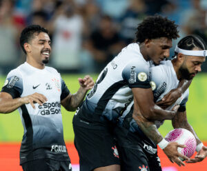 Racing x Corinthians ao vivo: onde assistir, horário e escalações Onde assistir Racing x Corinthians pela Sul-Americana