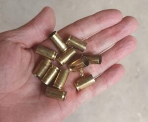 Intensa troca de tiros entre criminosos assusta moradores em Guaçuí Troca de tiros em Guaçuí