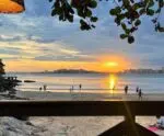 Você vai se surpreender com este restaurante à beira-mar em Guarapari