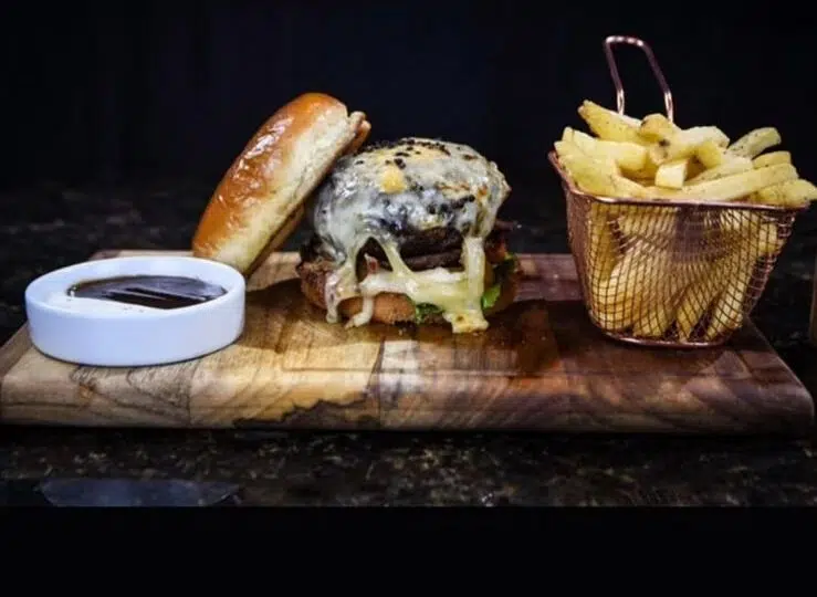 Foto: Reprodução / Instagram @opontoburgersmf Foto: Reprodução / Instagram @opontoburgersmf