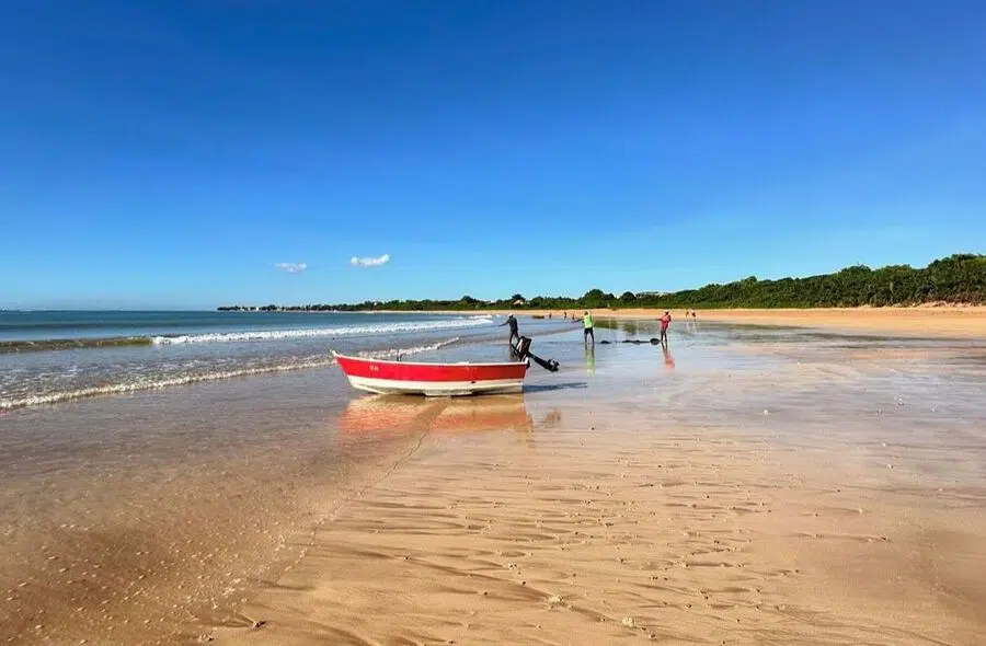 praia de Manguinhos, Serra